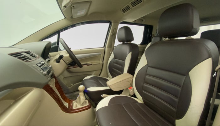 2016 Maruti Ertiga VXI CNG, CNG, Manual, 98,401 km, Right Side Front Door Cabin