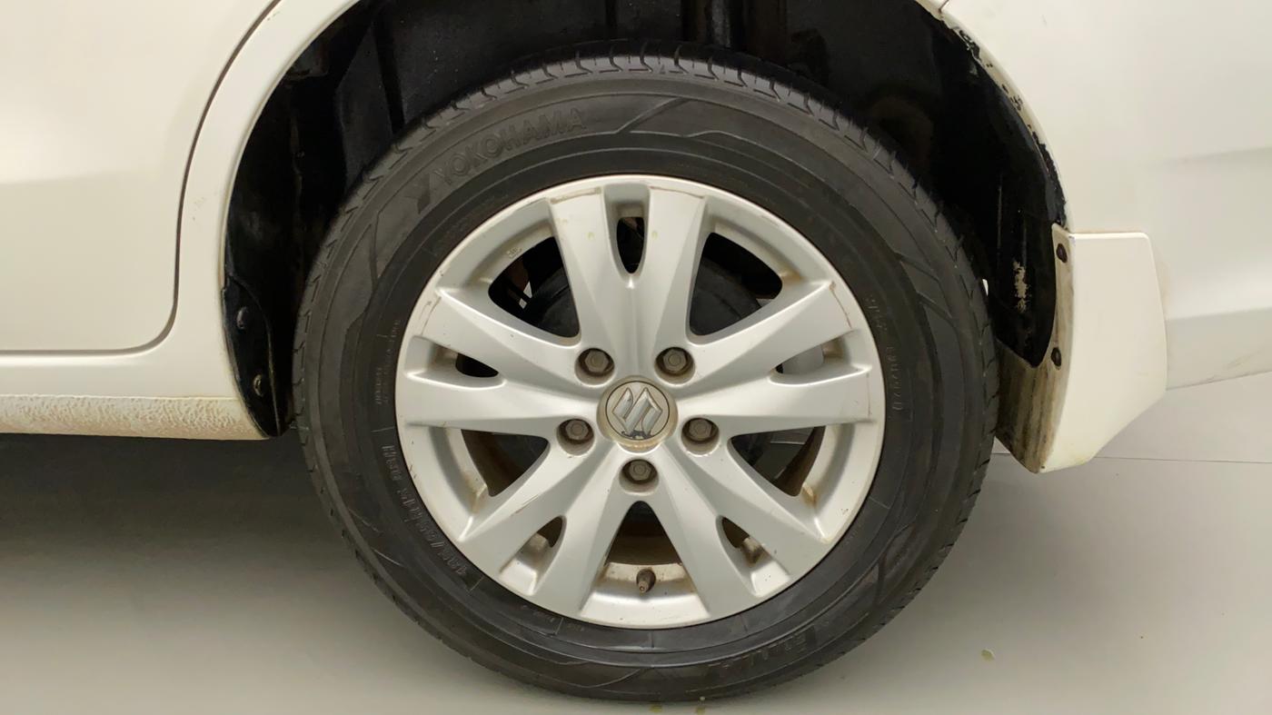 2016 Maruti Ertiga VXI CNG, CNG, Manual, 98,401 km, Left Rear Wheel