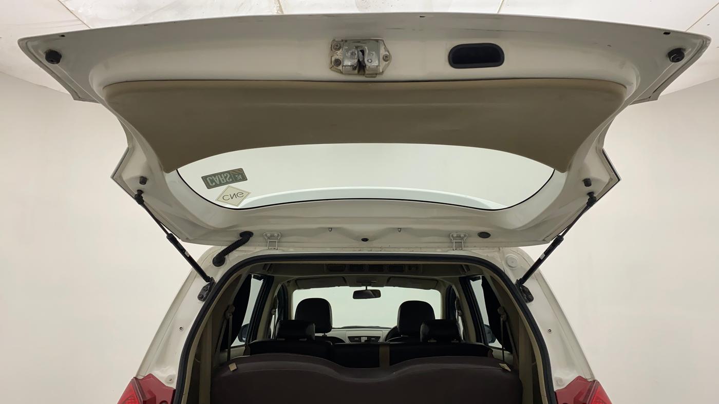 2016 Maruti Ertiga VXI CNG, CNG, Manual, 98,401 km, Boot Door Open