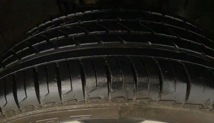 2021 Renault Kiger RXZ TURBO MT, Petrol, Manual, 34,920 km, Right Front Tyre Tread