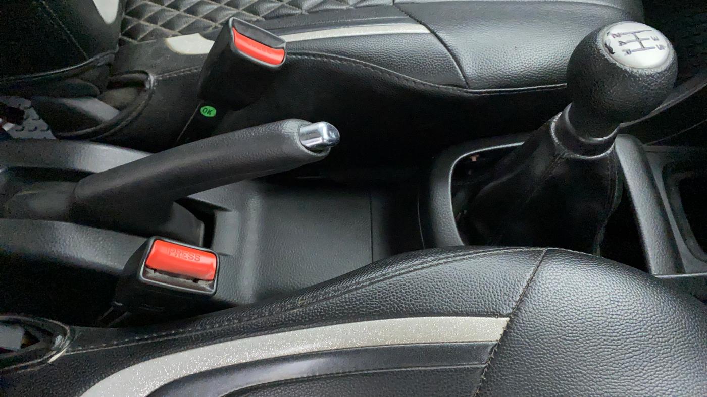 2017 Maruti Swift ZXI D, Petrol, Manual, 45,739 km, Gear Lever