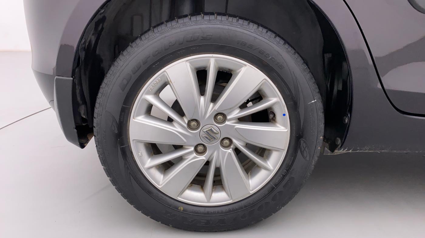 2017 Maruti Swift ZXI D, Petrol, Manual, 45,739 km, Right Rear Wheel