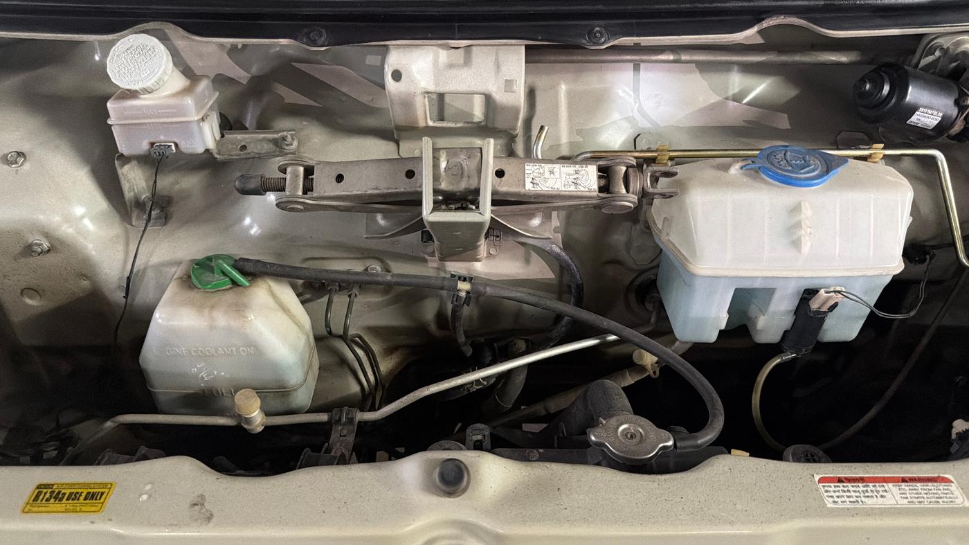 2017 Maruti Eeco 5 STR WITH A/C+HTR CNG, CNG, Manual, 80,504 km, Engine View