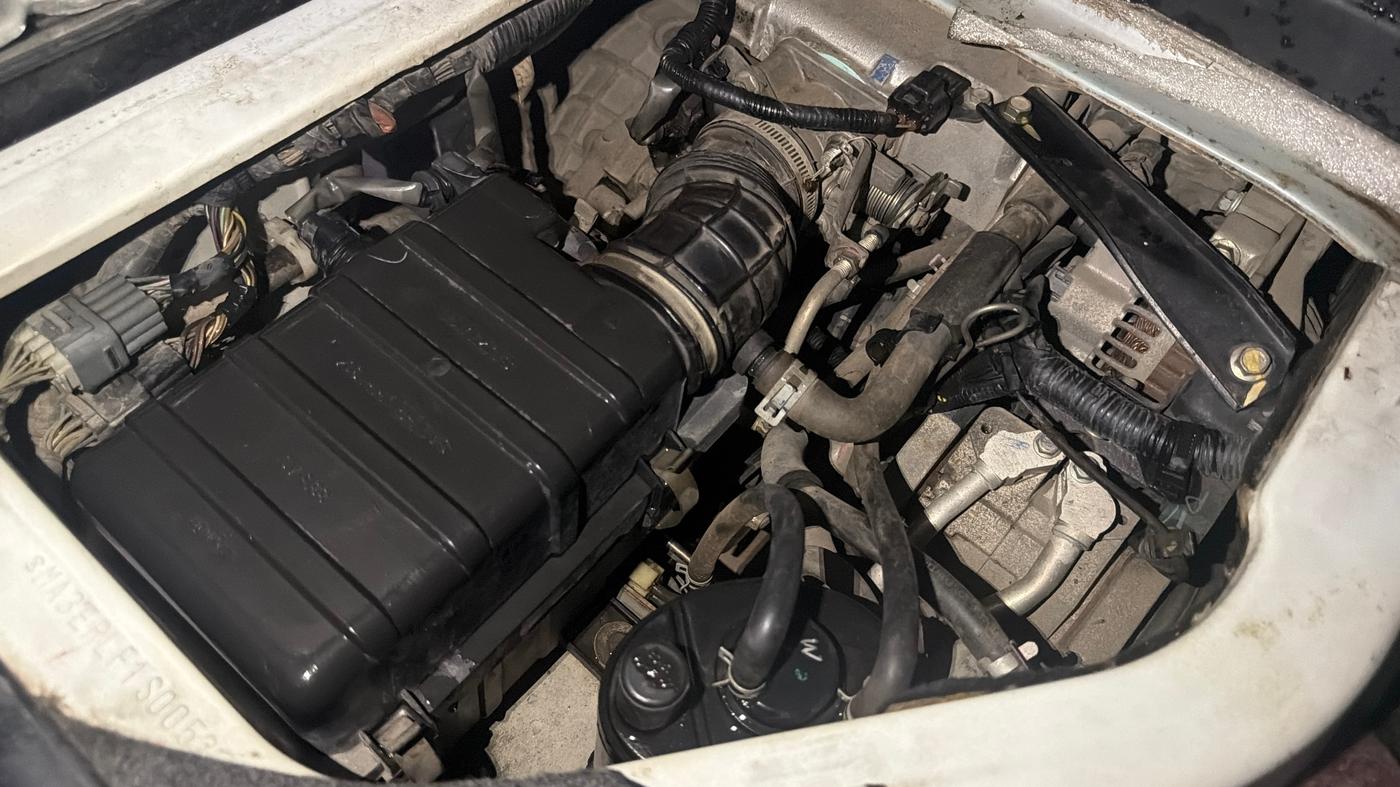 2017 Maruti Eeco 5 STR WITH A/C+HTR CNG, CNG, Manual, 80,504 km, Engine View - Right