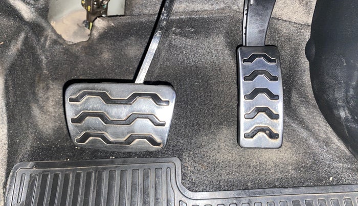 2022 Hyundai NEW I20 ASTA (O) 1.0 TURBO GDI DCT, Petrol, Automatic, 39,914 km, Pedals