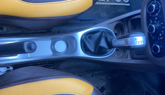 2018 Renault Duster RXS CVT, Petrol, Automatic, 98,805 km, Gear Lever