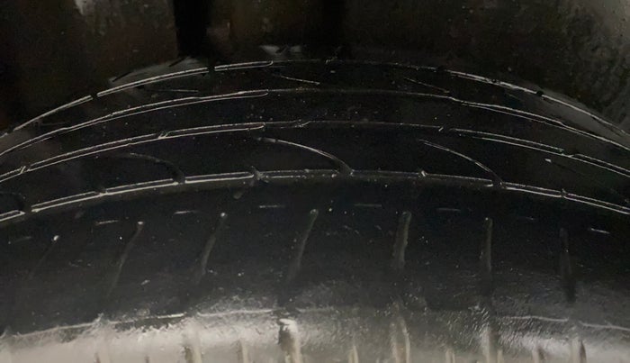 2020 MG HECTOR SHARP 1.5 DCT PETROL, Petrol, Automatic, 67,087 km, Right Rear Tyre Tread