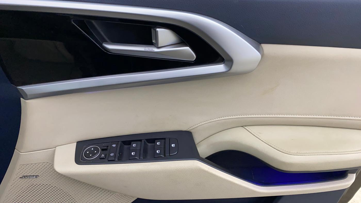 2022 KIA CARENS LUXURY PLUS 1.5 DIESEL 7 STR, Diesel, Manual, 72,259 km, Driver Side Door Panels Control