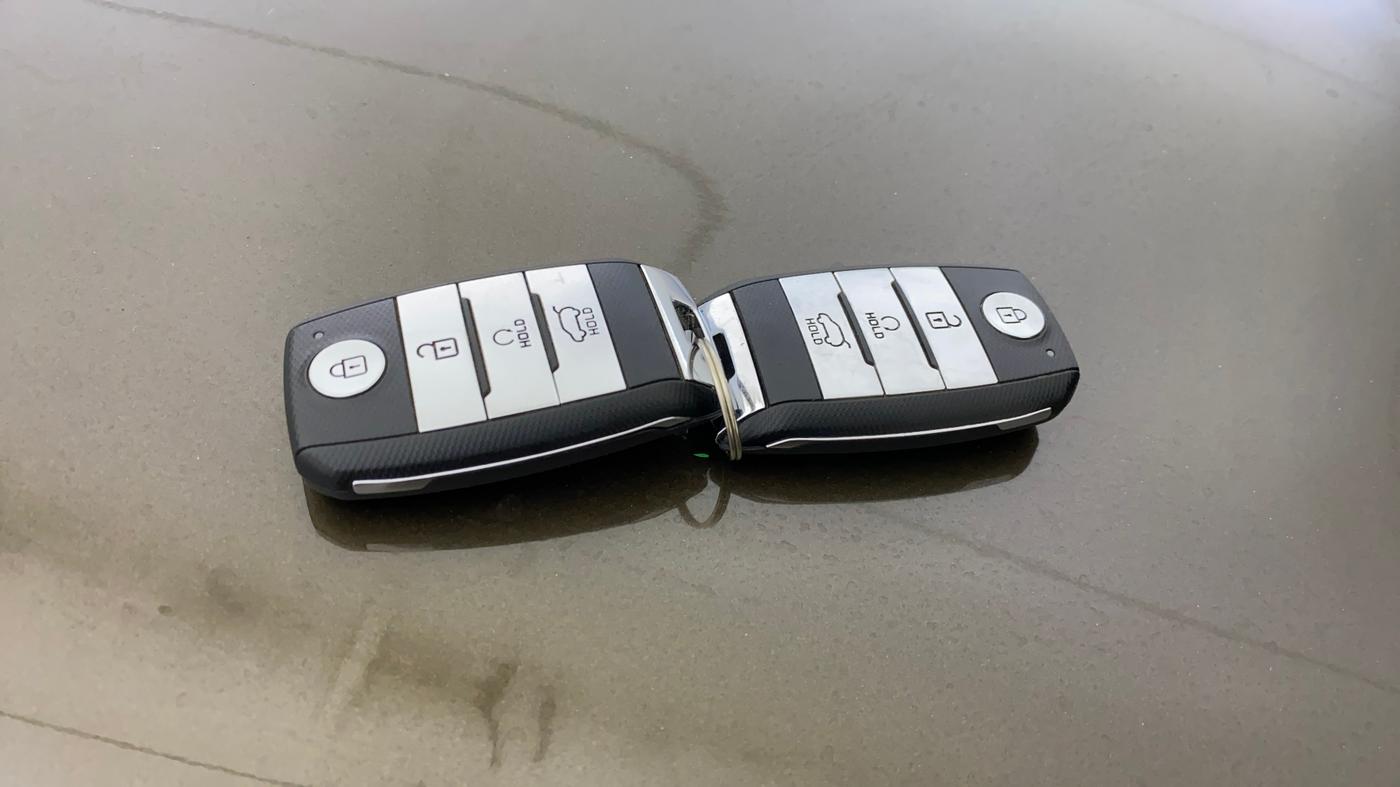2022 KIA CARENS LUXURY PLUS 1.5 DIESEL 7 STR, Diesel, Manual, 72,259 km, Key Close Up