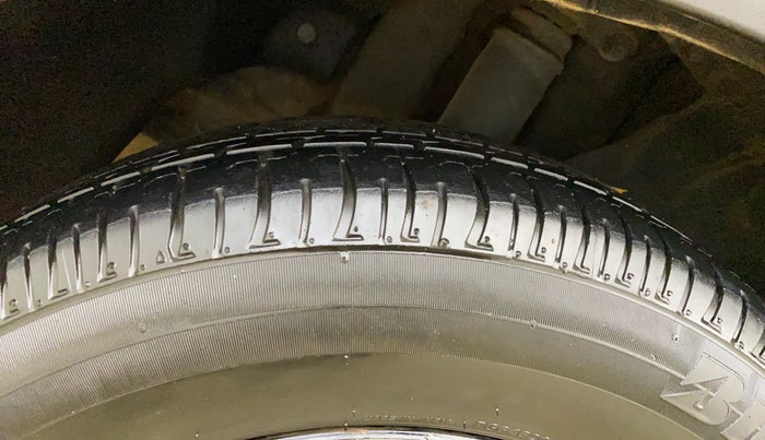 2022 KIA CARENS LUXURY PLUS 1.5 DIESEL 7 STR, Diesel, Manual, 70,208 km, Right Rear Tyre Tread