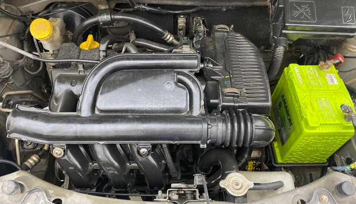 2016 Renault Kwid RXT 1.0 AMT, Petrol, Automatic, 45,705 km, Engine View