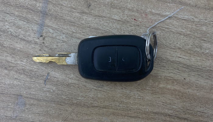 2016 Renault Kwid RXT 1.0 AMT, Petrol, Automatic, 45,705 km, Key Close Up