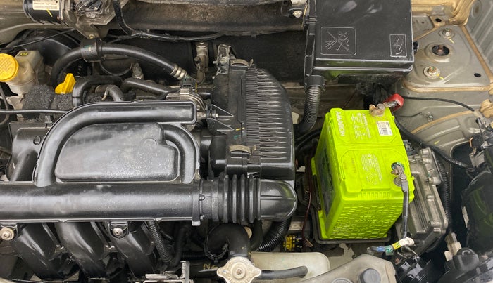 2016 Renault Kwid RXT 1.0 AMT, Petrol, Automatic, 45,705 km, Engine View - Left