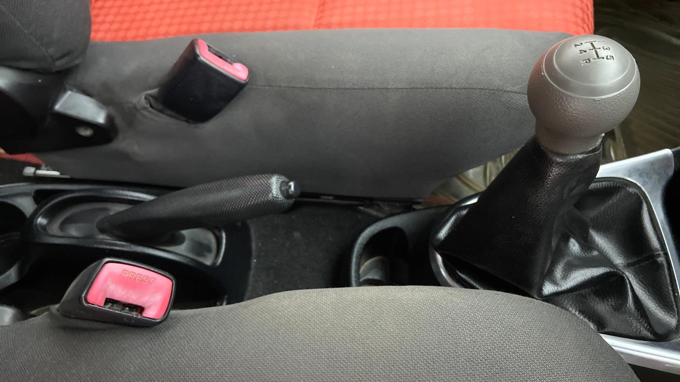 2011 Toyota Etios VX, Petrol, Manual, 50,588 km, Gear Lever