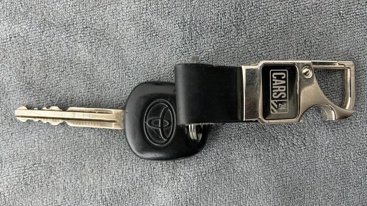 2011 Toyota Etios VX, Petrol, Manual, 50,588 km, Key Close Up