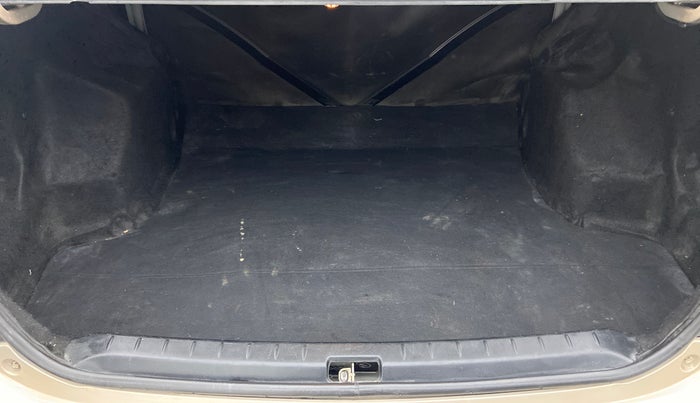 2011 Toyota Etios VX, Petrol, Manual, 50,588 km, Boot Inside