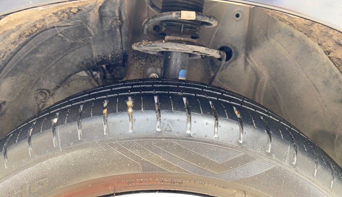 2023 Maruti Baleno ALPHA PETROL 1.2, Petrol, Manual, 17,781 km, Left Front Tyre Tread