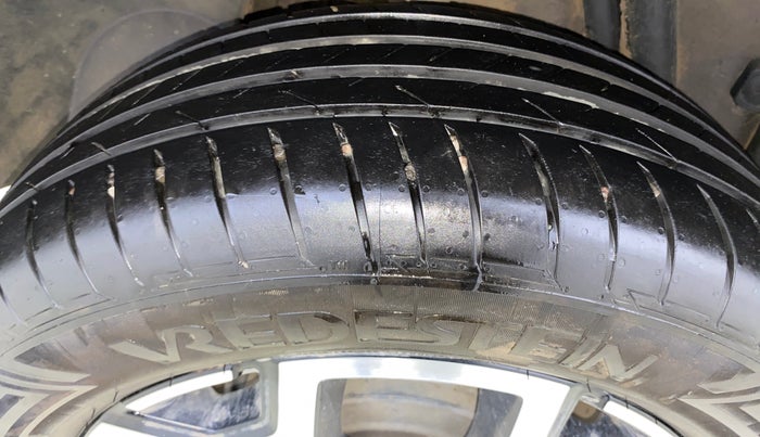 2020 Renault Duster RXZ 1.3 TURBO PETROL MT, Petrol, Manual, 60,373 km, Right Rear Tyre Tread