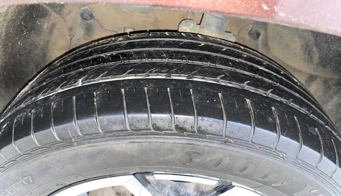 2020 Renault Duster RXZ 1.3 TURBO PETROL MT, Petrol, Manual, 60,373 km, Left Front Tyre Tread