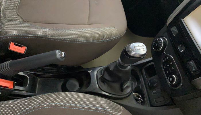 2020 Renault Duster RXZ 1.3 TURBO PETROL MT, Petrol, Manual, 60,373 km, Gear Lever