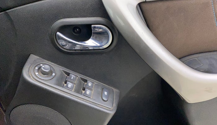 2020 Renault Duster RXZ 1.3 TURBO PETROL MT, Petrol, Manual, 60,373 km, Driver Side Door Panels Control