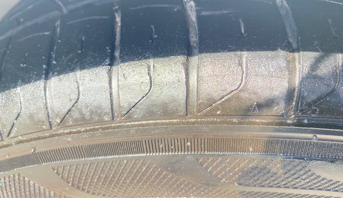 2023 Hyundai Verna SX 1.5 l MPI, Petrol, Manual, 49,512 km, Left Front Tyre Tread