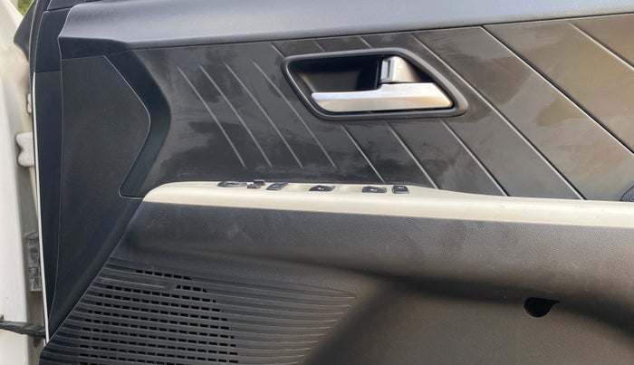 2023 Hyundai Verna SX 1.5 l MPI, Petrol, Manual, 49,512 km, Driver Side Door Panels Control
