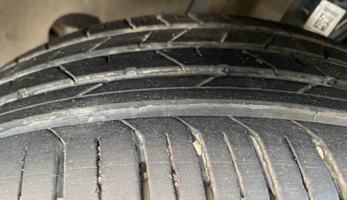 2025 Skoda SLAVIA Monte Carlo 1.0L TSI AT, Petrol, Automatic, 4,018 km, Left Front Tyre Tread