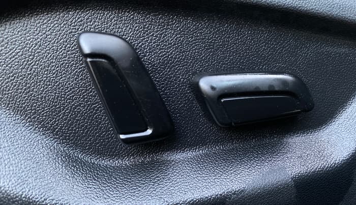 2025 Skoda SLAVIA Monte Carlo 1.0L TSI AT, Petrol, Automatic, 4,018 km, Driver Side Adjustment Panel
