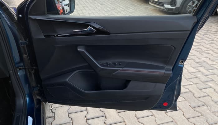 2025 Skoda SLAVIA Monte Carlo 1.0L TSI AT, Petrol, Automatic, 4,018 km, Driver Side Door Panels Control