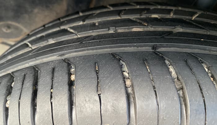 2025 Skoda SLAVIA Monte Carlo 1.0L TSI AT, Petrol, Automatic, 4,018 km, Left Rear Tyre Tread