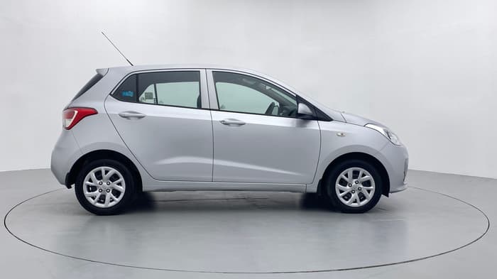 2017 Hyundai Grand i10 MAGNA 1.2 VTVT, Petrol, Manual, 10,328 km, Right Side View