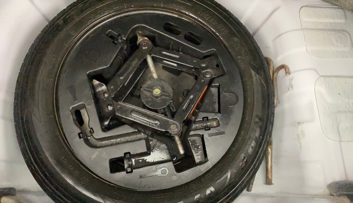 2017 Mahindra KUV 100 NXT K8 D 6 STR, Diesel, Manual, 84,353 km, Spare Tyre