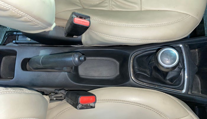 2022 Honda Amaze 1.2L I-VTEC S, Petrol, Manual, 39,520 km, Gear Lever