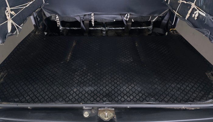 2016 Maruti Eeco 5 STR WITH AC PLUSHTR, Petrol, Manual, 22,119 km, Boot Inside