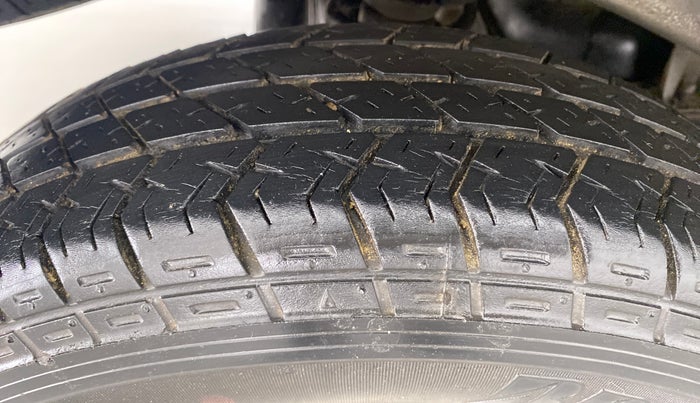 2016 Maruti Eeco 5 STR WITH AC PLUSHTR, Petrol, Manual, 22,119 km, Right Rear Tyre Tread