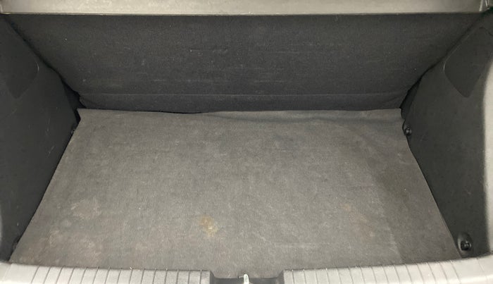 2017 Hyundai Elite i20 SPORTZ 1.2, Petrol, Manual, 44,388 km, Boot Inside