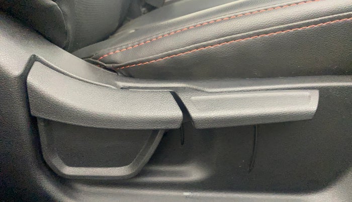 2022 Hyundai NEW I20 SPORTZ 1.2 MT, Petrol, Manual, 11,382 km, Driver Side Adjustment Panel