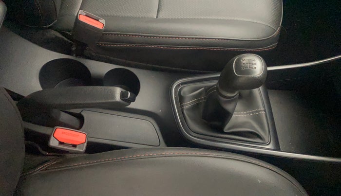 2022 Hyundai NEW I20 SPORTZ 1.2 MT, Petrol, Manual, 11,382 km, Gear Lever