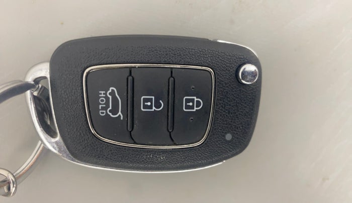 2022 Hyundai NEW I20 SPORTZ 1.2 MT, Petrol, Manual, 11,382 km, Key Close Up