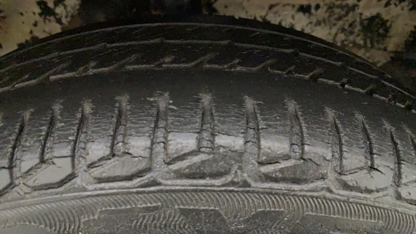 2013 Maruti Wagon R Stingray VXI, Petrol, Manual, 24,104 km, Left Rear Tyre Tread