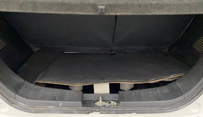 2013 Maruti Wagon R Stingray VXI, Petrol, Manual, 24,104 km, Boot Inside