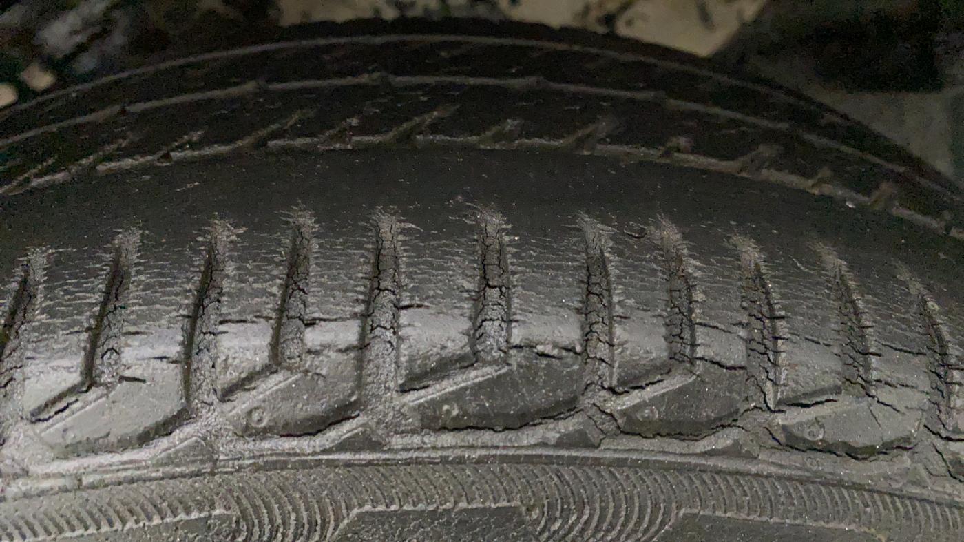 2013 Maruti Wagon R Stingray VXI, Petrol, Manual, 24,104 km, Left Front Tyre Tread