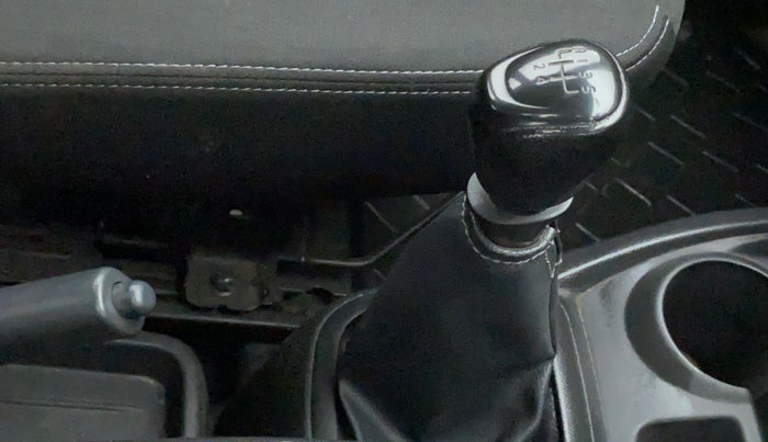2018 Datsun Redi Go A, Petrol, Manual, 60,108 km, Gear Lever