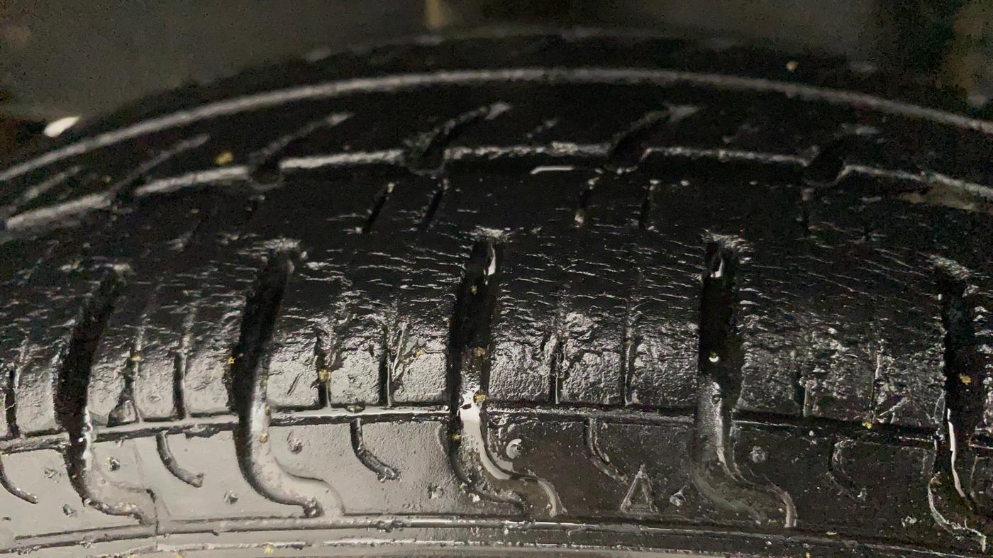 2018 Datsun Redi Go A, Petrol, Manual, 60,108 km, Right Rear Tyre Tread