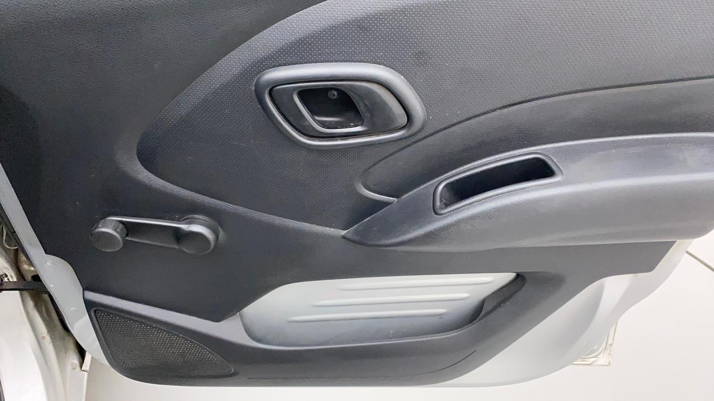2018 Datsun Redi Go A, Petrol, Manual, 60,108 km, Driver Side Door Panels Control
