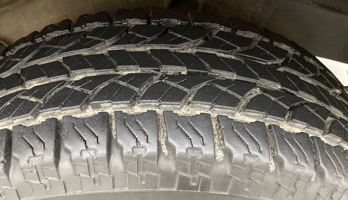 2015 Mahindra Thar CRDE 4X4 BS IV, Diesel, Manual, 41,493 km, Left Rear Tyre Tread