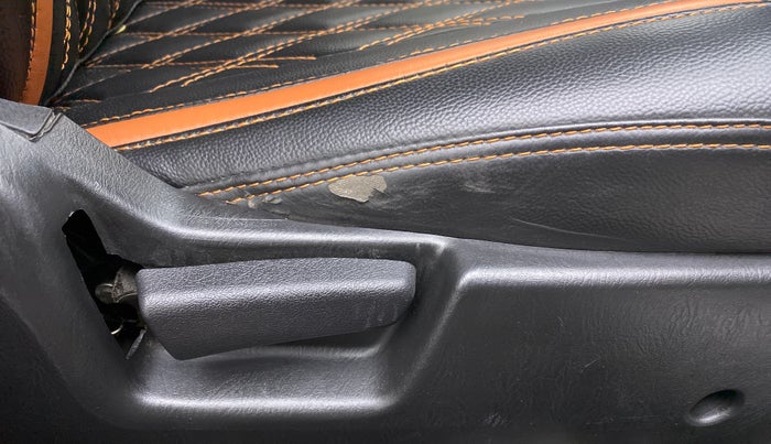 2019 Maruti Alto LXI, Petrol, Manual, 20,904 km, Driver Side Adjustment Panel