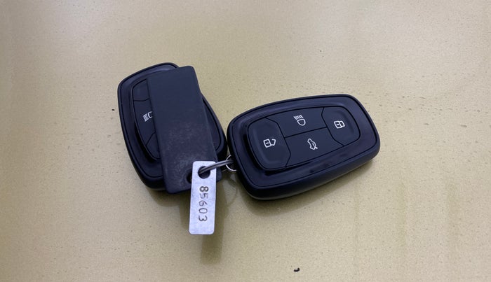 2020 Tata ALTROZ XT PETROL, Petrol, Manual, 45,005 km, Key Close Up