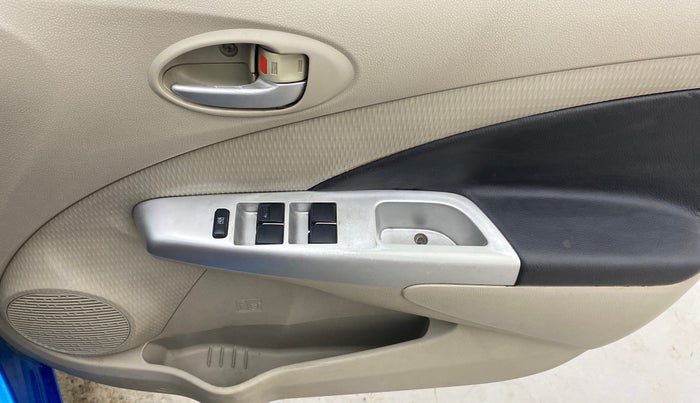 2013 Toyota Etios Liva GD, Diesel, Manual, 77,752 km, Driver Side Door Panels Control